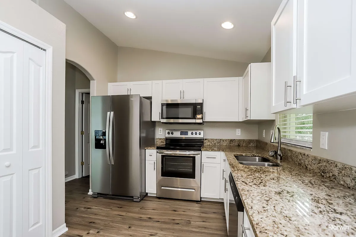 Building Photo - 2550 Comet Ln