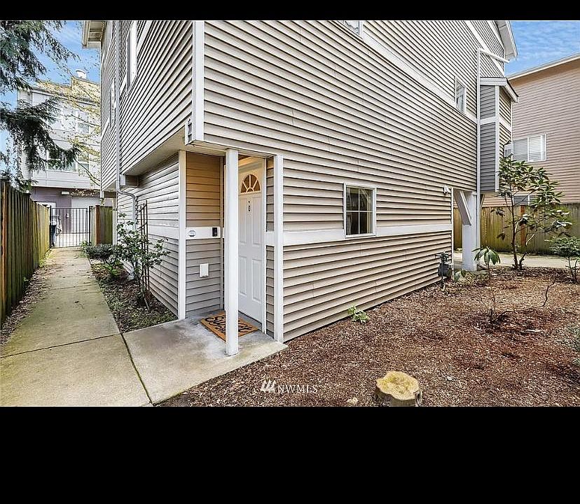 1st image of 10520 E Whitman Ave N