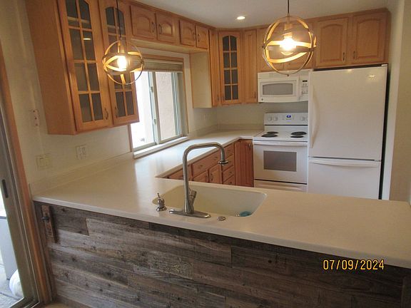 3rd image of 966 Marina Dr
