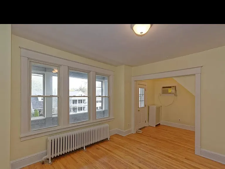 876 Warren St #2 — Photo 20