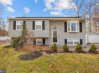 20 Alberts Ave, Sicklerville, NJ 08081