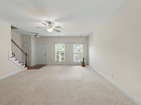3rd image of 100 Tuscany Ct