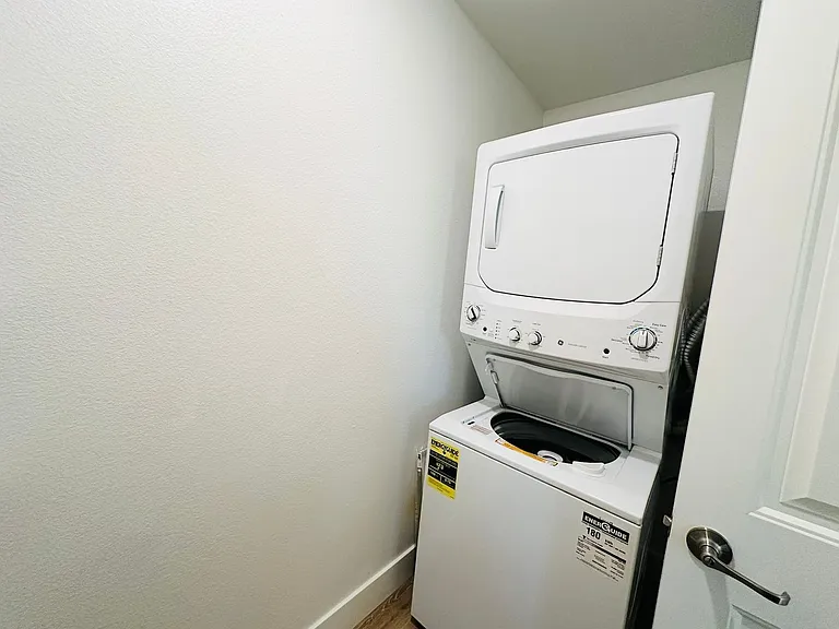 10964 Roble St #2 — Photo 13