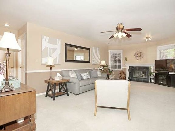 5th image of 101 Quartz Ln #101