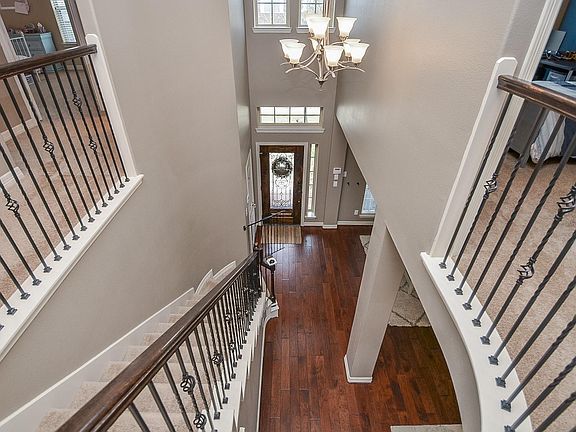 3rd image of 3310 Gibbons Crest Ln