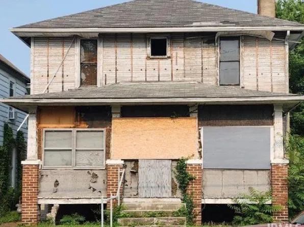 724 N Mulberry St, Muncie, IN 47305