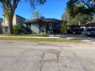 100 Stavely Cres, Toronto, ON M9W 2C8