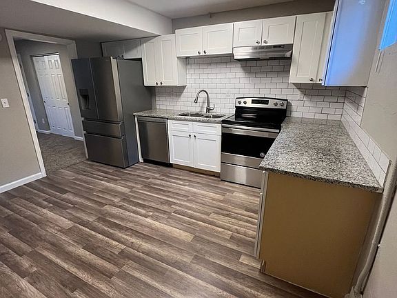 4th image of 1532 Utica St #L