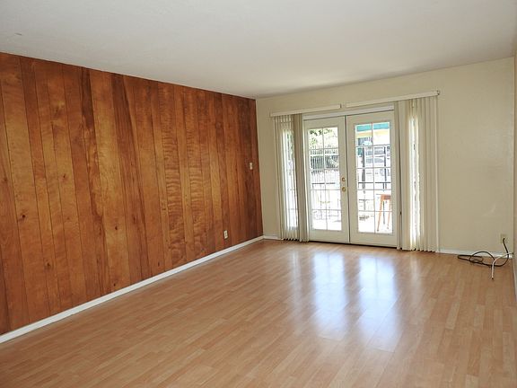 3rd image of 45 Wilson Ave APT 1