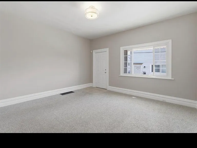 3914 Clement Way — Photo 2
