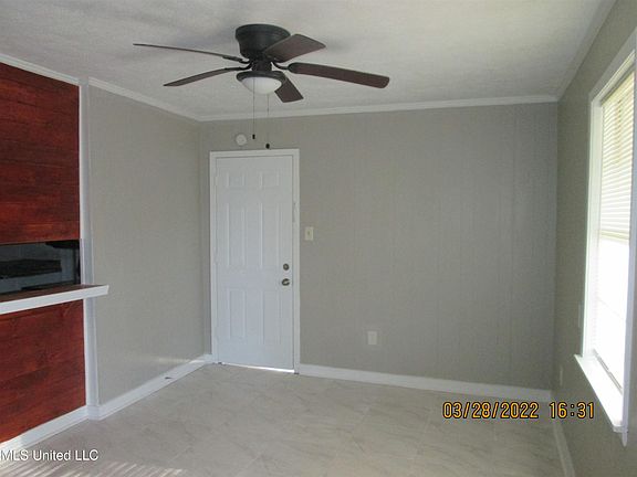 4th image of 6634 Lake Glen Dr
