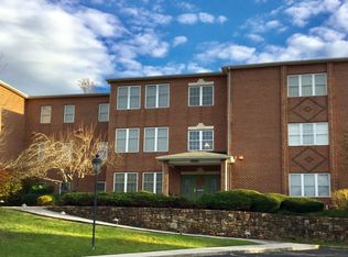 3050 McVitty Forest Dr APT 105, Roanoke, VA 24018