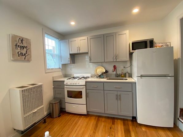 18 Grand View Ave #4