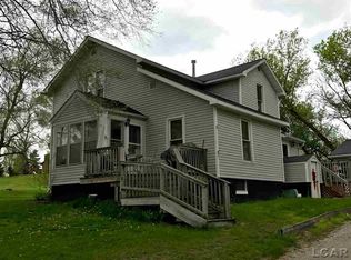 1604 Oakwood Ave, Adrian, MI 49221