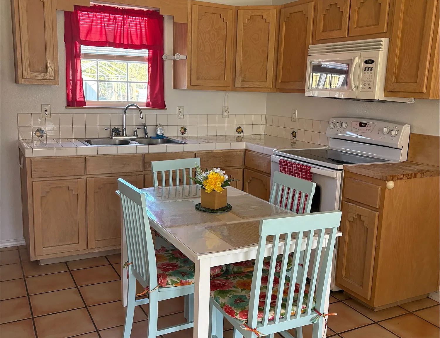 1 bed, 700 sqft, $1,100 — Photo 2