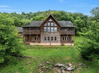 16 Eckert Ln, Pleasant Shade, TN 37145