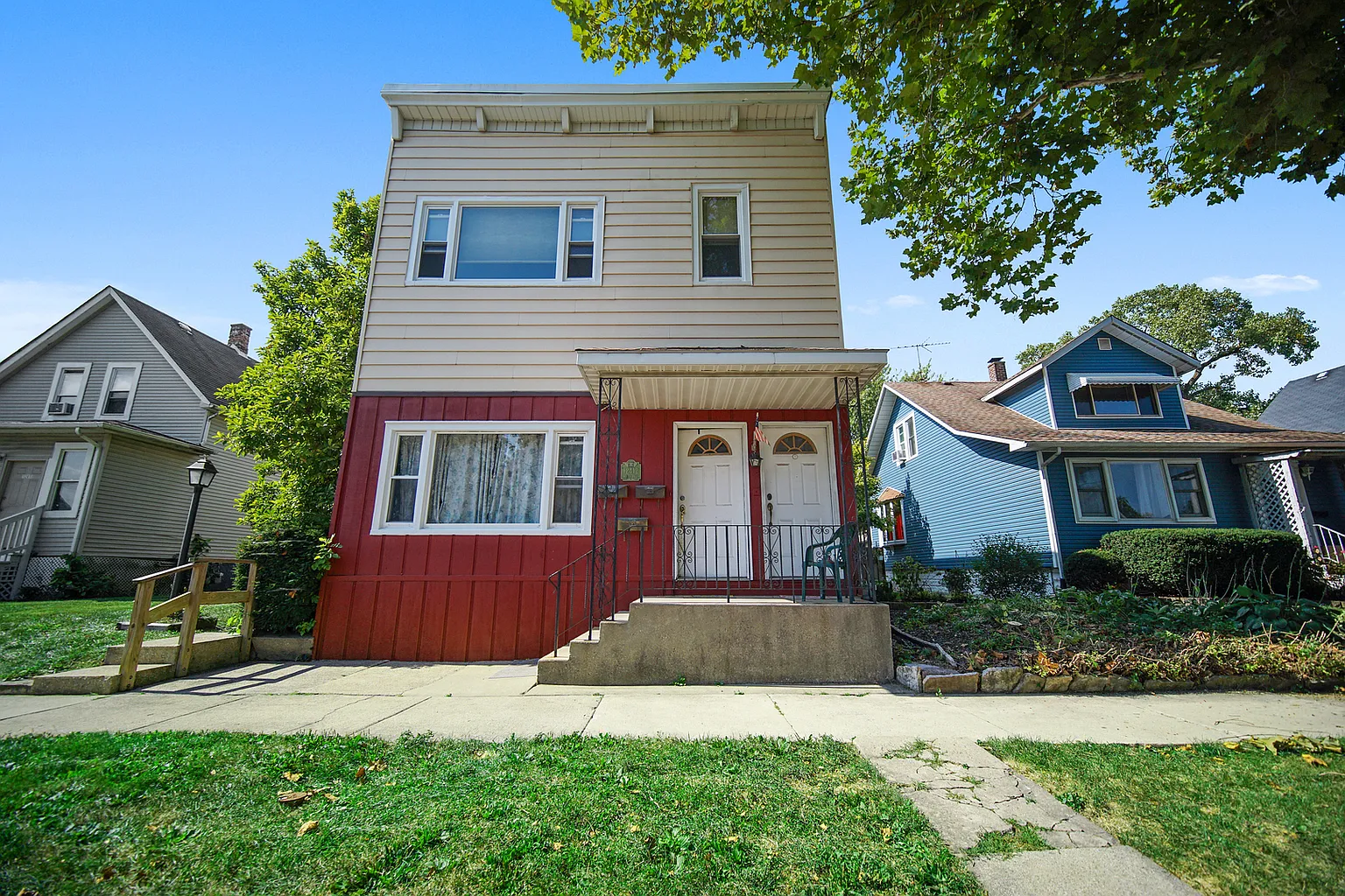 12412 Maple Ave photo 1