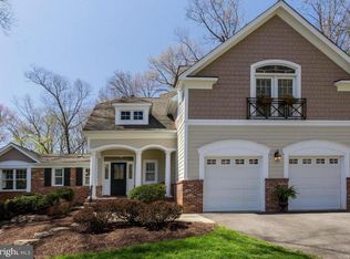 916 Constellation Dr, Great Falls, VA 22066