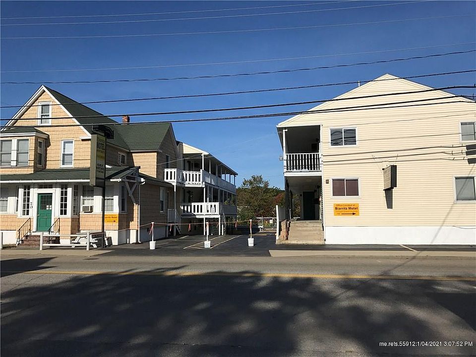 2nd image of 70-72 E Grand Ave #100