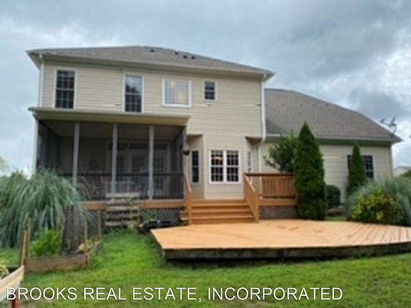 2nd image of 4012 Ambassador Cir