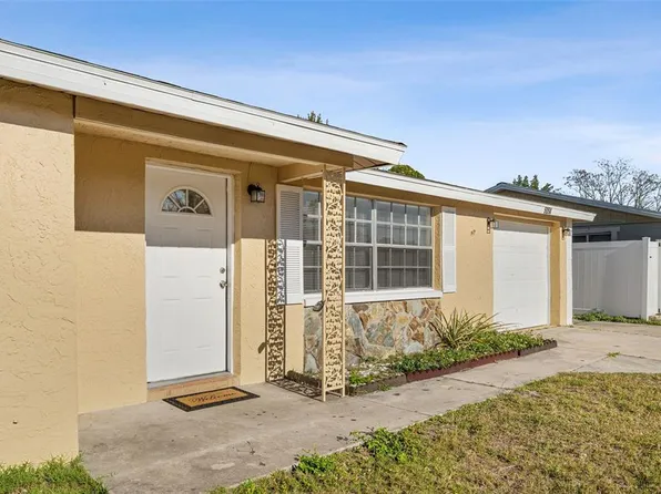 5054 School Rd, New Port Richey, FL 34653