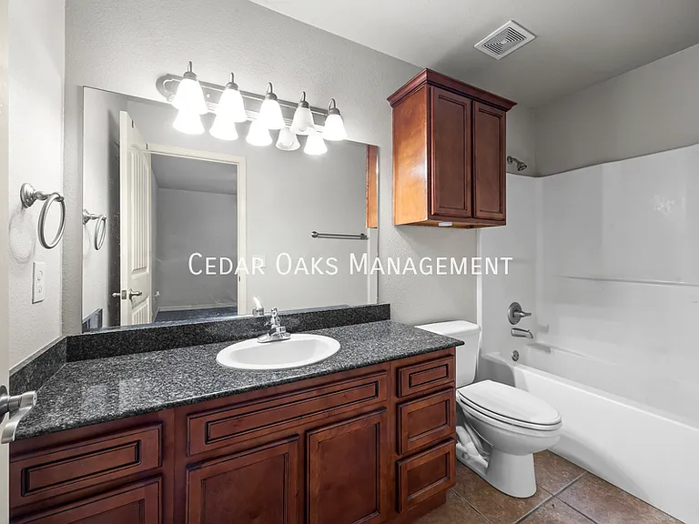 1308 S C Ct — Photo 36