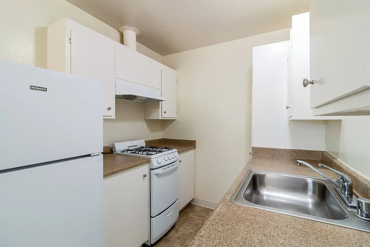 Building Photo - Terra Linda Manor