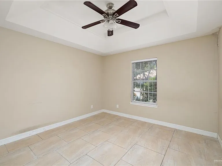 2413 Xenops Ave — Photo 10