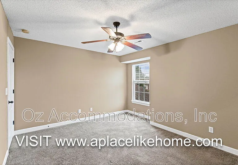 805 SW Imperial Ln — Photo 17