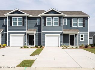 122 N Grassland Rd #TOWNHOUSE 14, Surf City, NC 28445