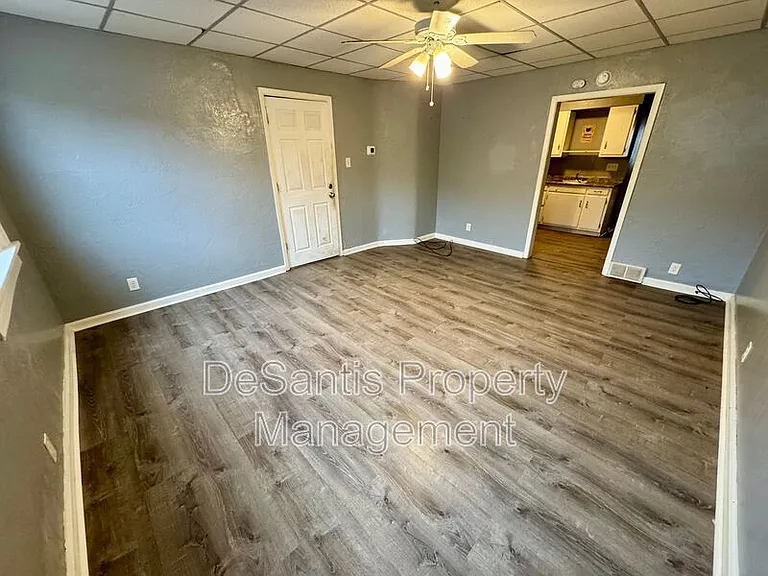 1141 Brabec St — Photo 4