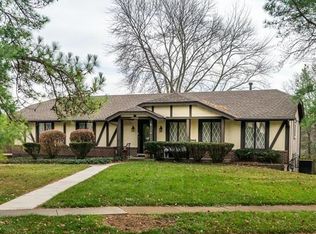 15010 Willow Lake Ct, Chesterfield, MO