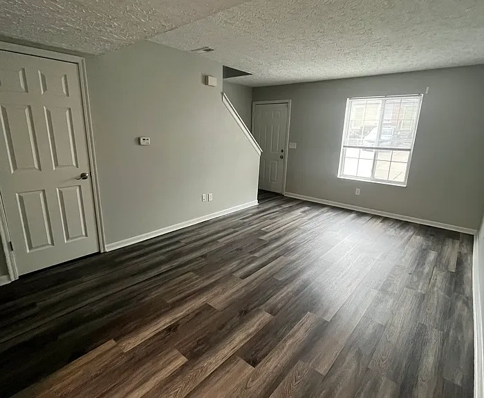 2618 Crisnic Ct — Photo 4