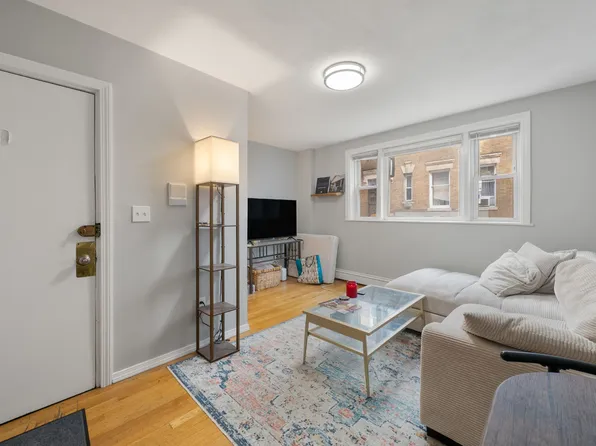 16 Henchman St APT 1F, Boston, MA 02113