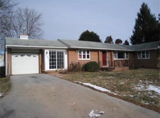 5736 York Rd, New Oxford, PA 17350