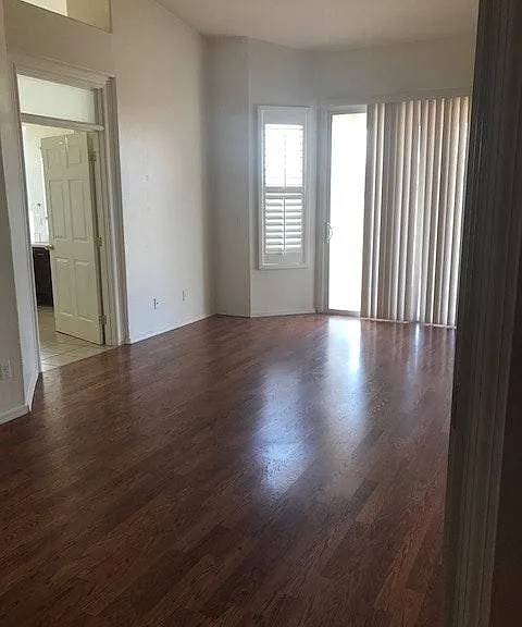 1085 San Tropez Ct — Photo 8
