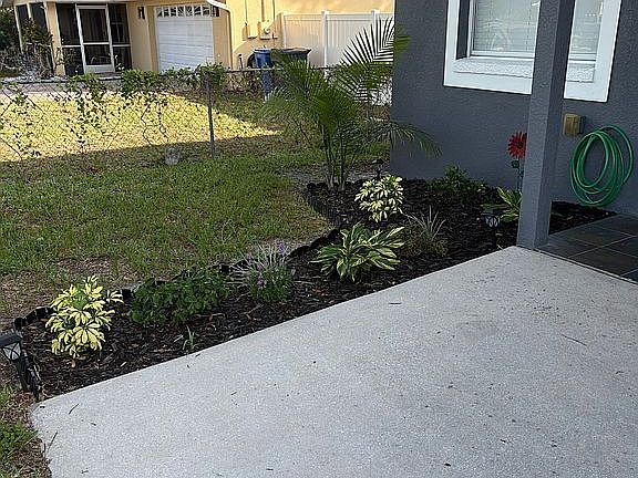 2nd image of 10217 Oslin St