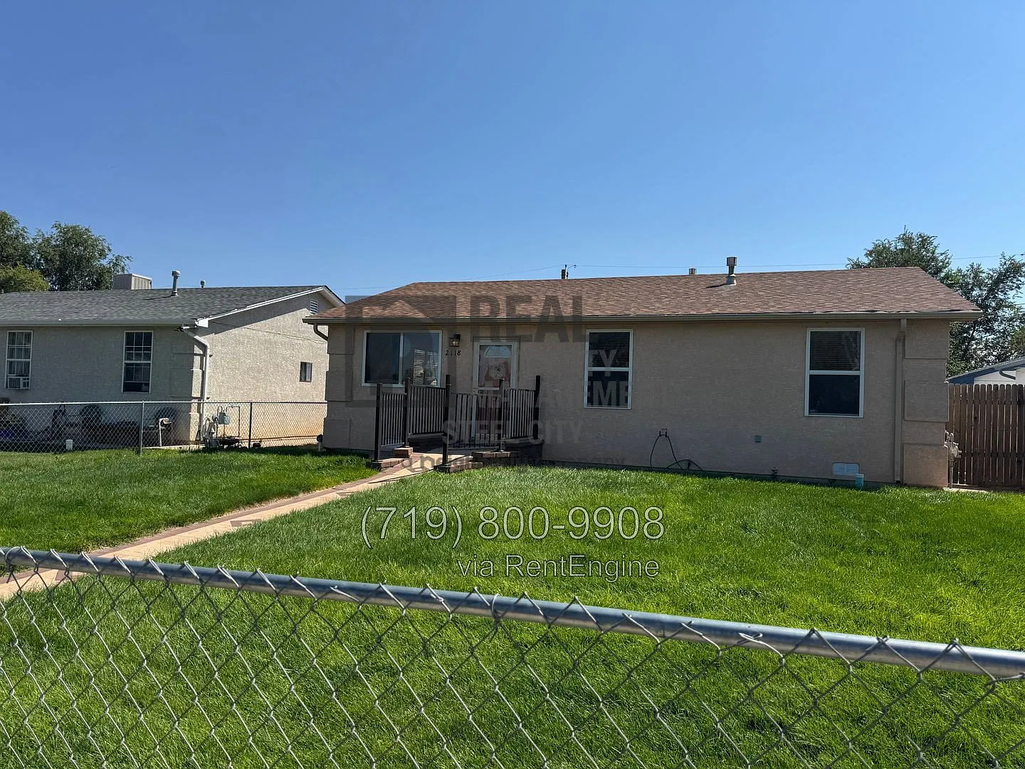 3 bed, 2.0 bath, 1140 sqft, $1,900 — Photo 2