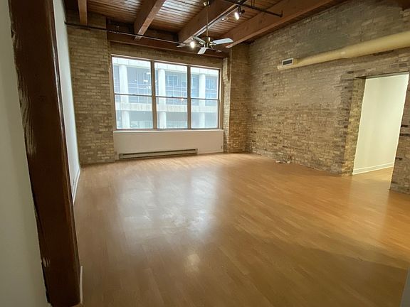 4th image of 540 N Lake Shore Dr APT 201