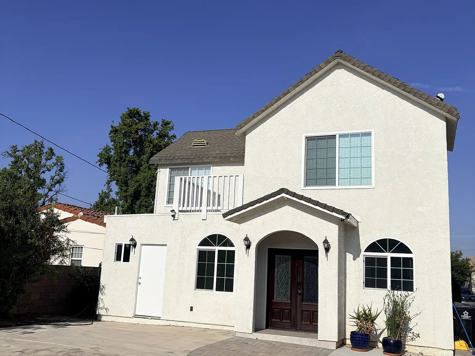 3 bed, $3,200 — Photo 2