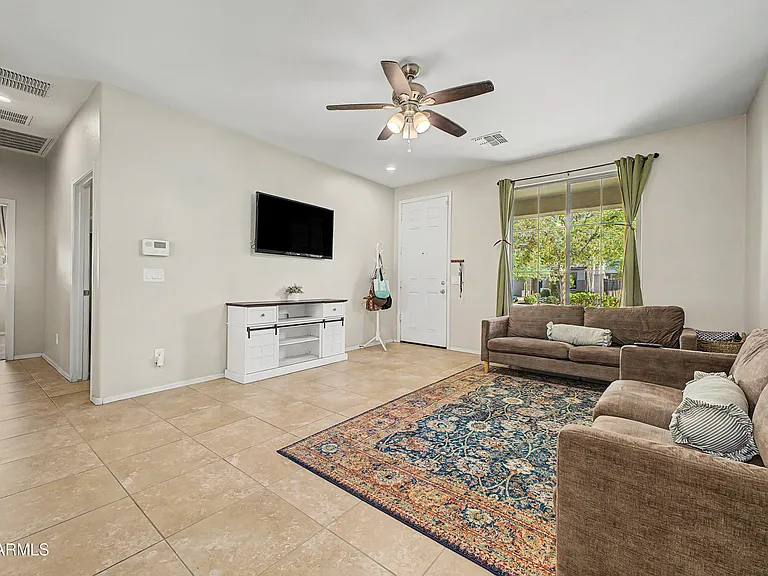 10188 W Puget Ave — Photo 2