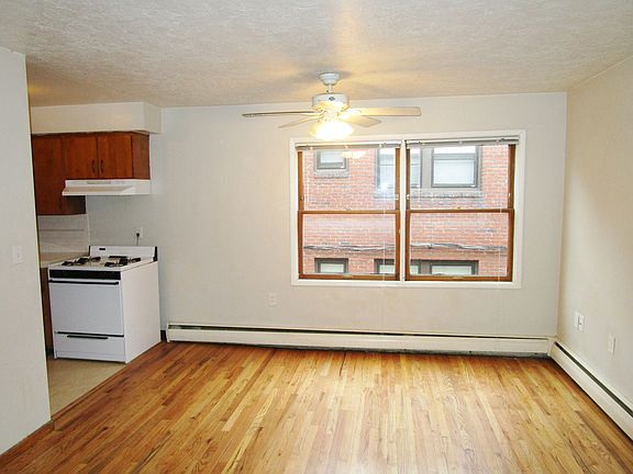 3rd image of 2257 NW Glisan St APT 6