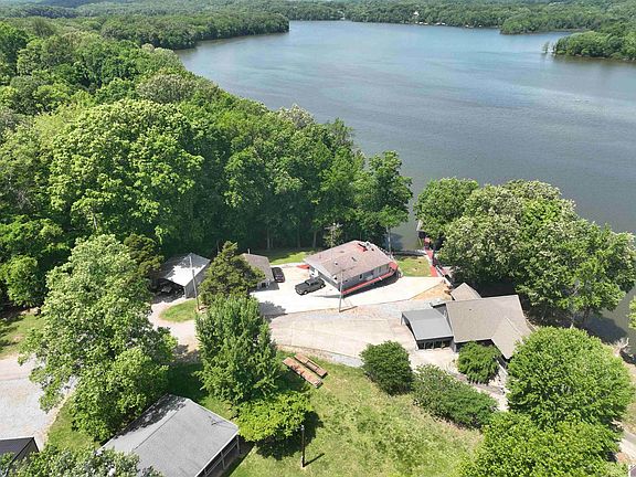 4th image of 178 Cedar Point Rd