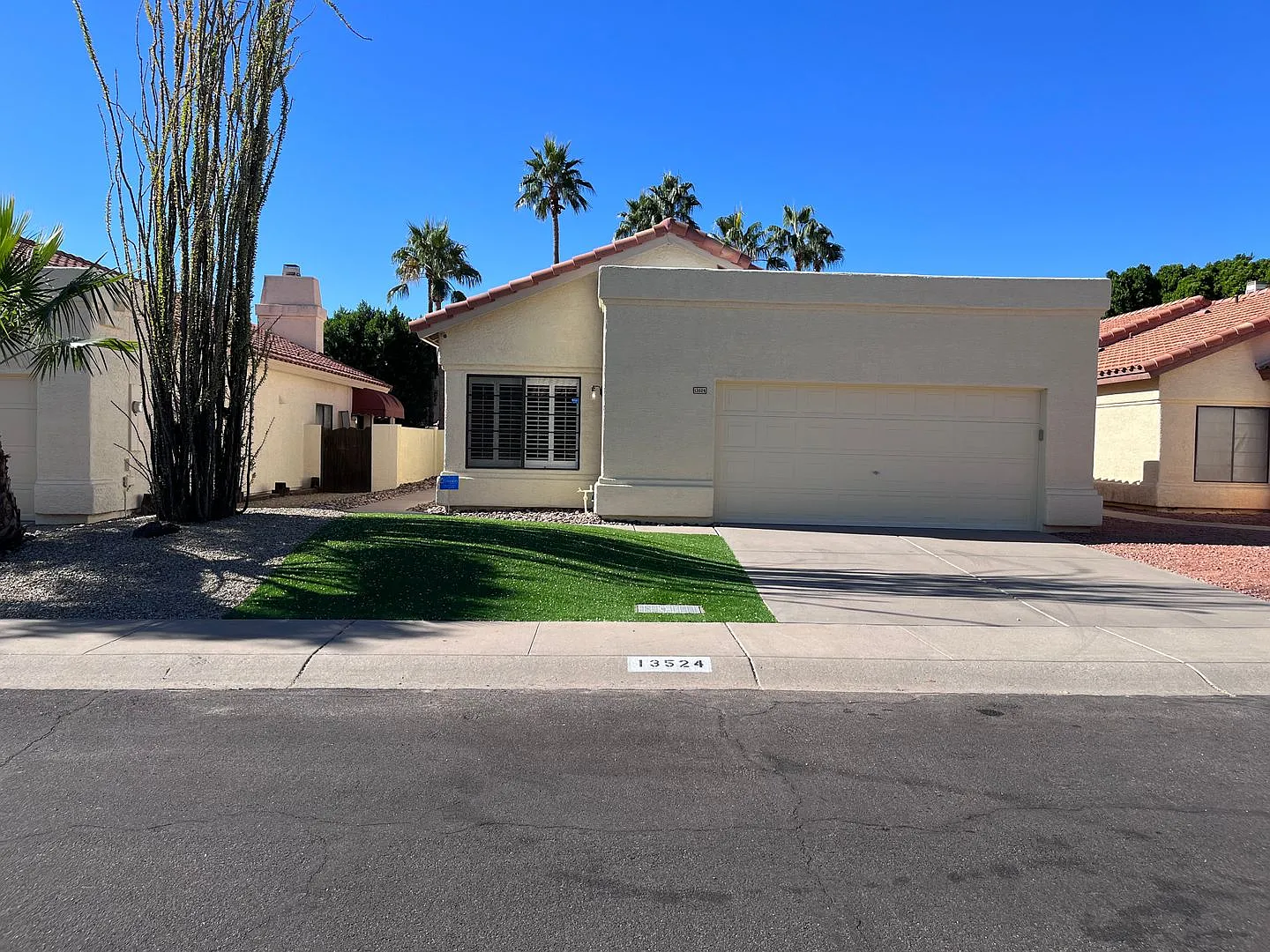 Adorable light and bright! 3Bedroom/2Bath Scottsdale Home! — Photo 2