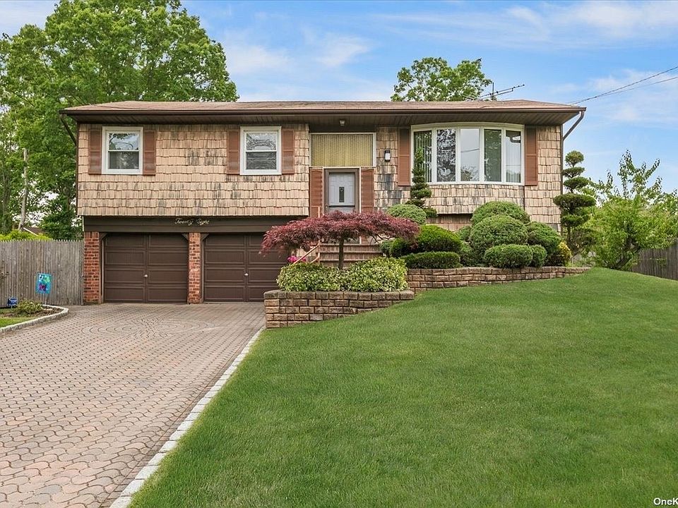 1st image of 28 Helen Marie Pl
