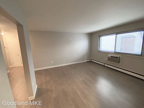 5th image of 2019 N Farwell Ave APT 316