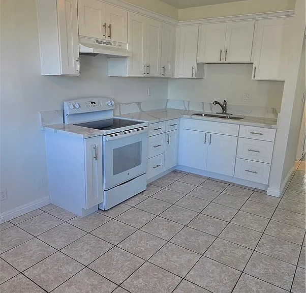 22557 Adrienne Ave — Photo 6