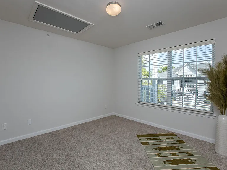 Meridian Village — Photo 35