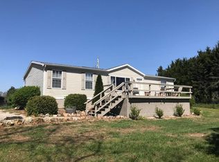 1414 Jones Rd, Ridgedale, MO 65739