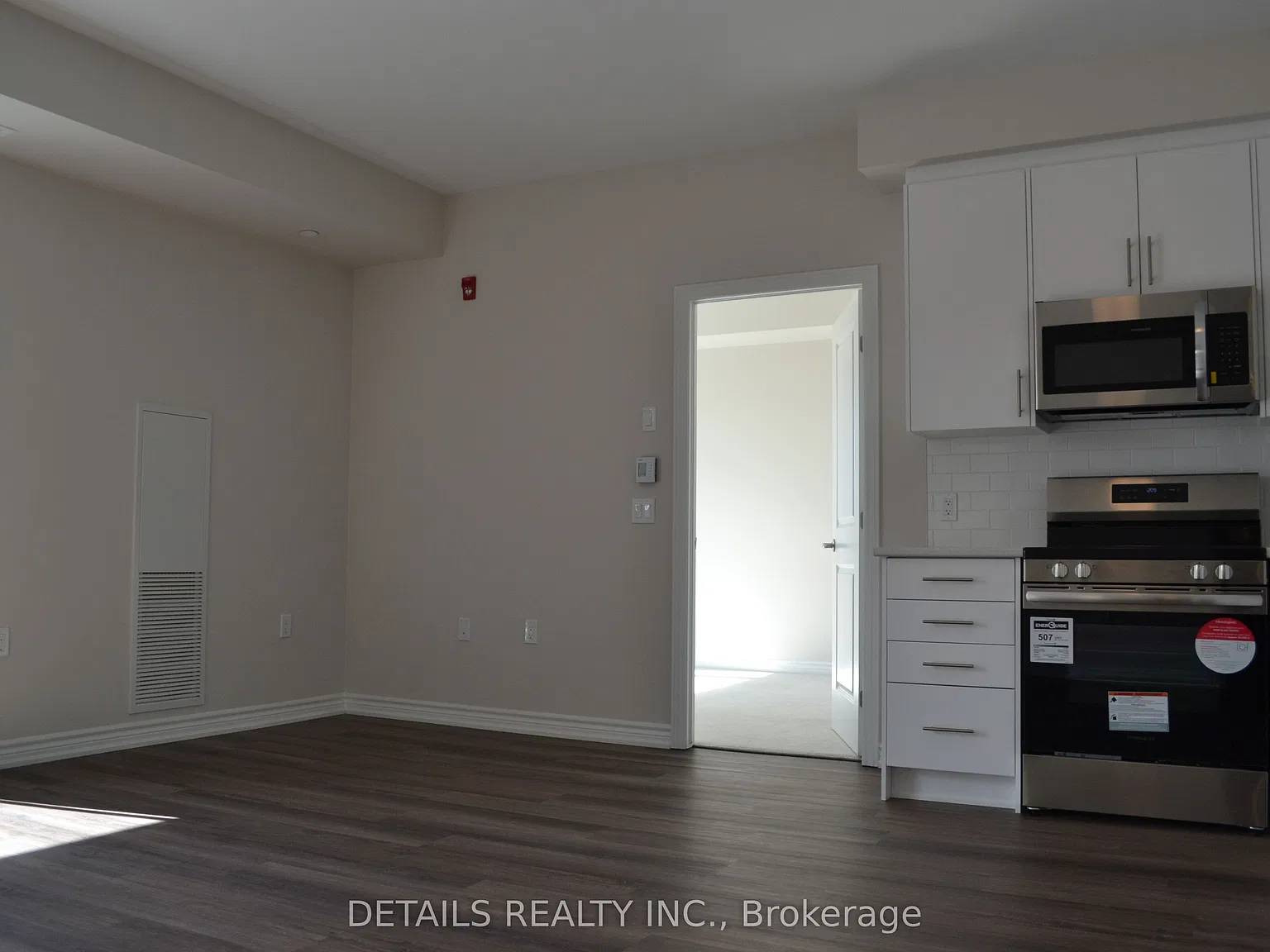 2 bed, $2,400 — Photo 4